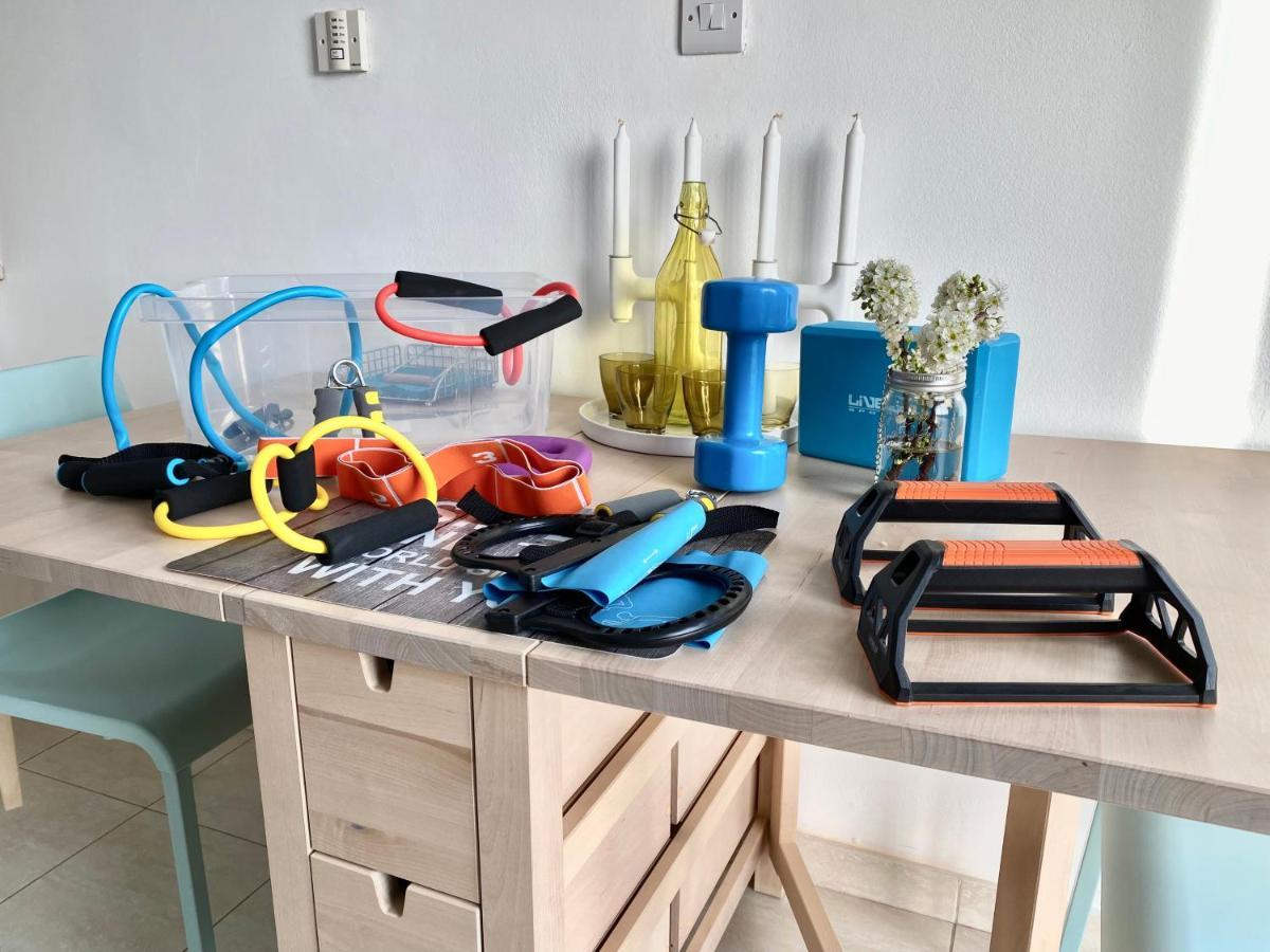 Appartamento Ev Zin - Modern, Cozy, 1 Bed, Pool, 2 Balconies, A105 Paphos Esterno foto