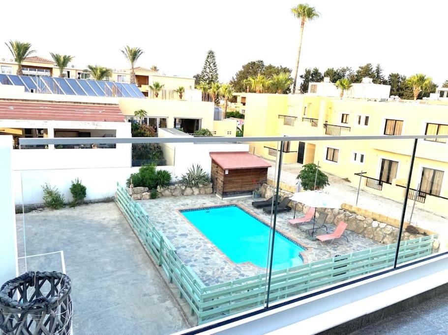 Appartamento Ev Zin - Modern, Cozy, 1 Bed, Pool, 2 Balconies, A105 Paphos Esterno foto