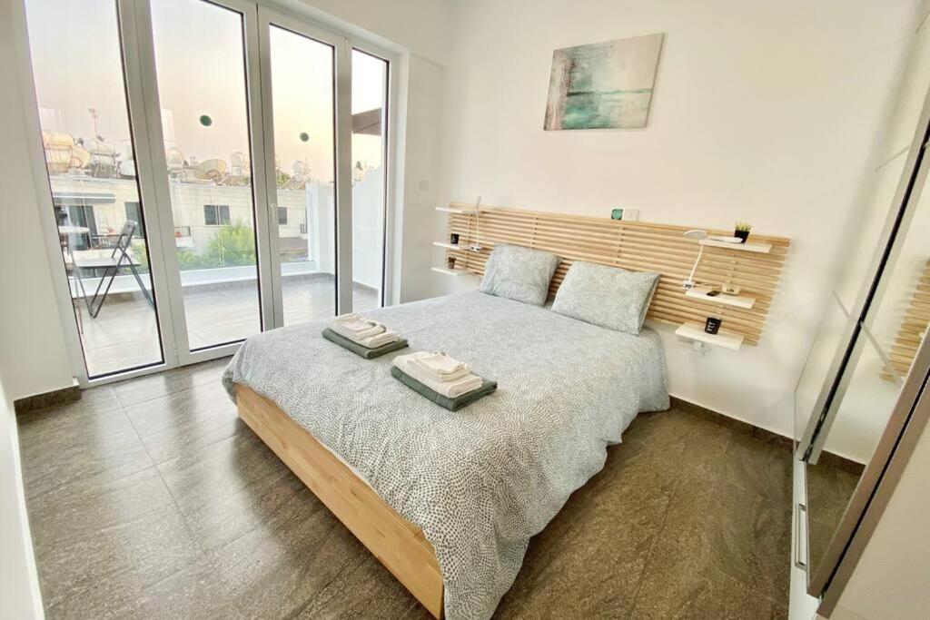 Appartamento Ev Zin - Modern, Cozy, 1 Bed, Pool, 2 Balconies, A105 Paphos Esterno foto