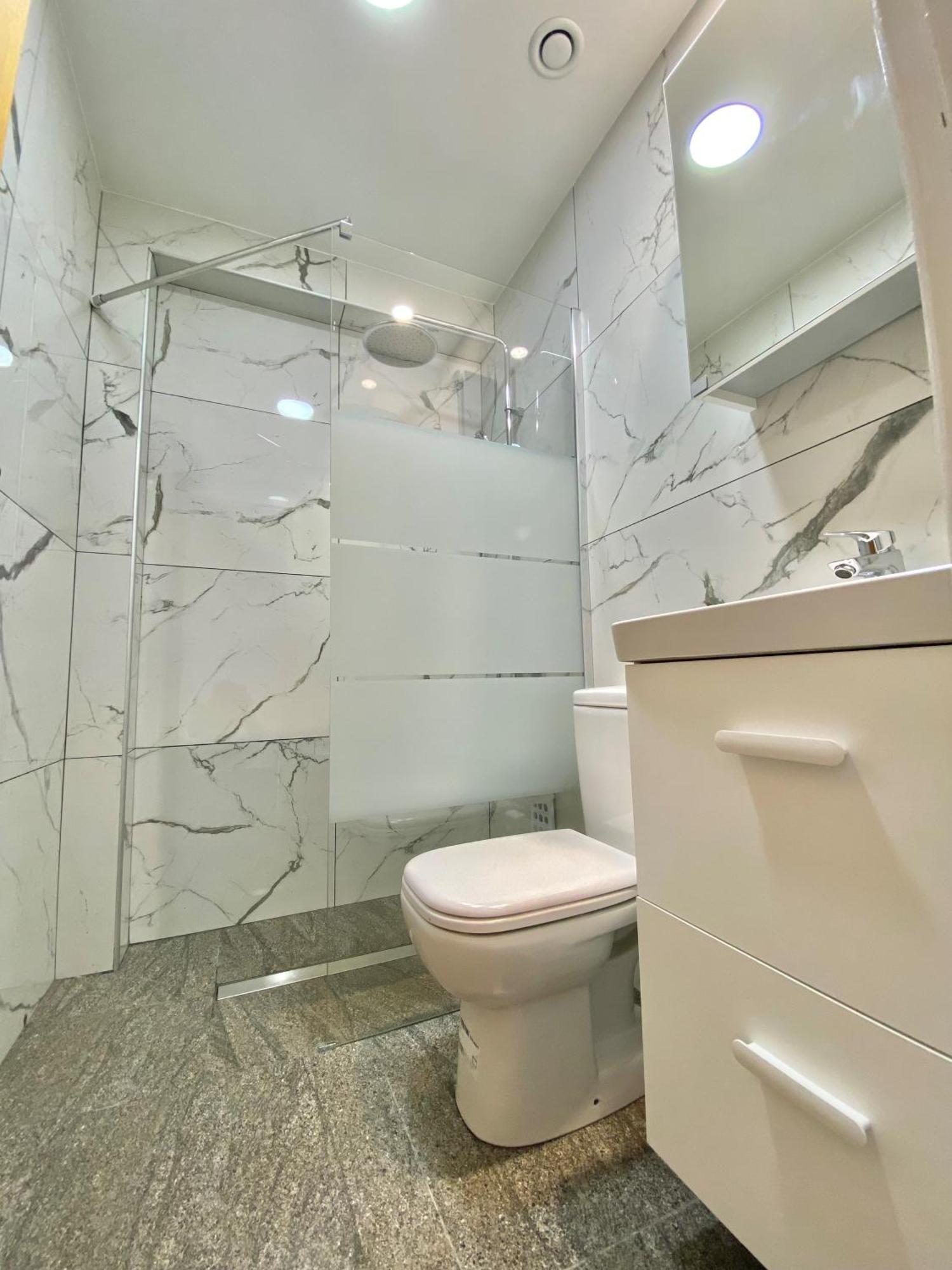 Appartamento Ev Zin - Modern, Cozy, 1 Bed, Pool, 2 Balconies, A105 Paphos Esterno foto
