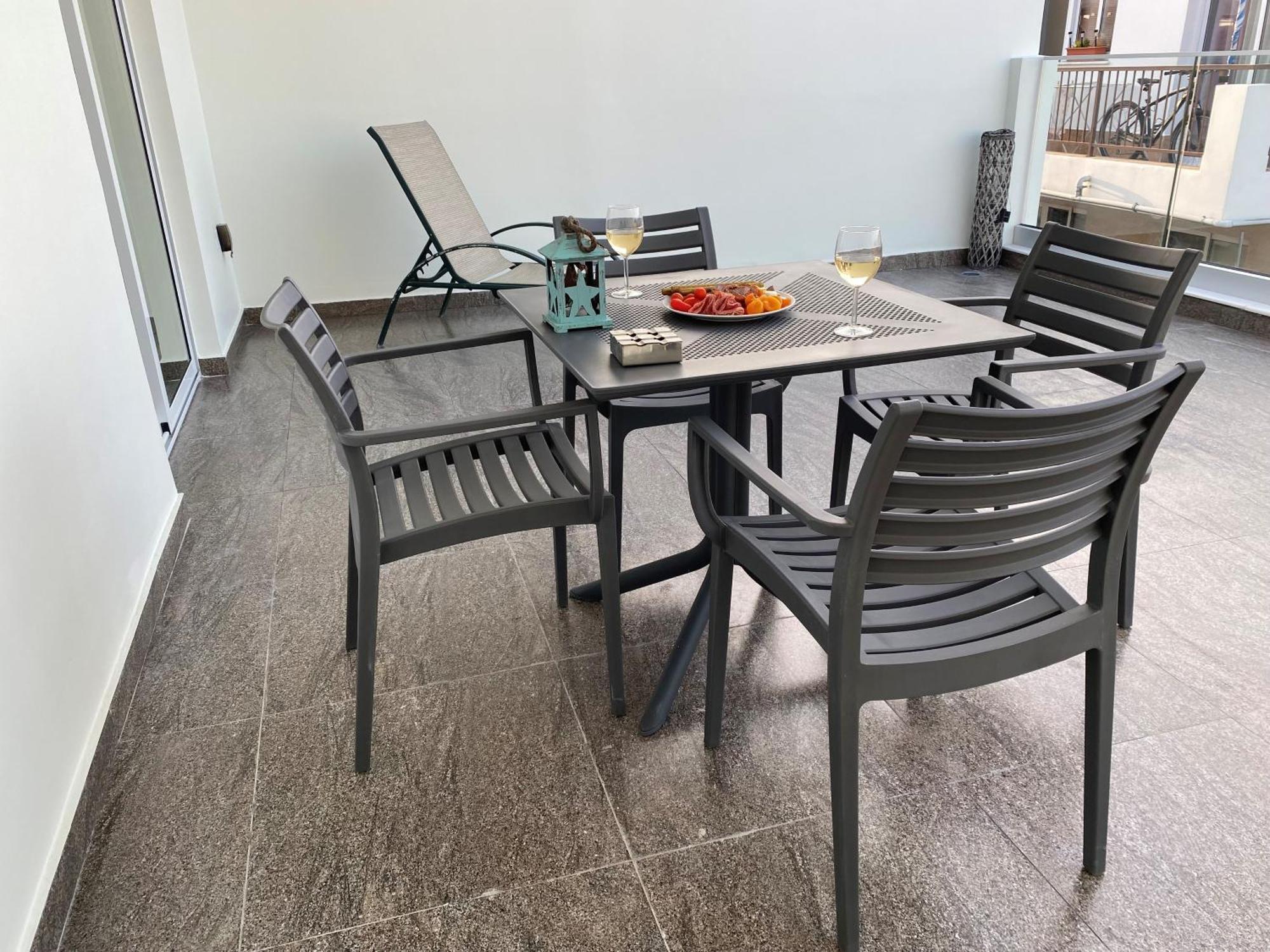 Appartamento Ev Zin - Modern, Cozy, 1 Bed, Pool, 2 Balconies, A105 Paphos Esterno foto