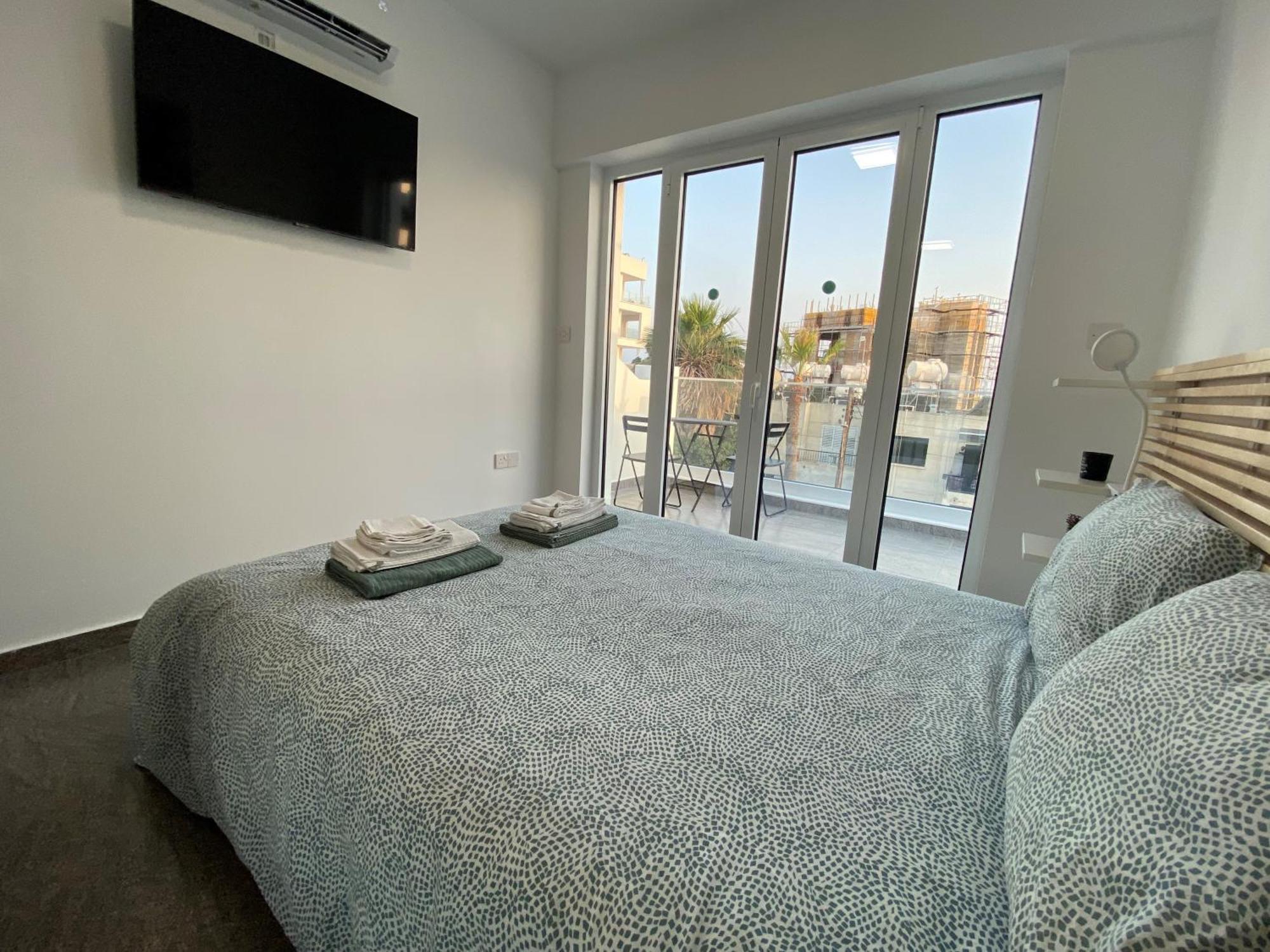 Appartamento Ev Zin - Modern, Cozy, 1 Bed, Pool, 2 Balconies, A105 Paphos Esterno foto
